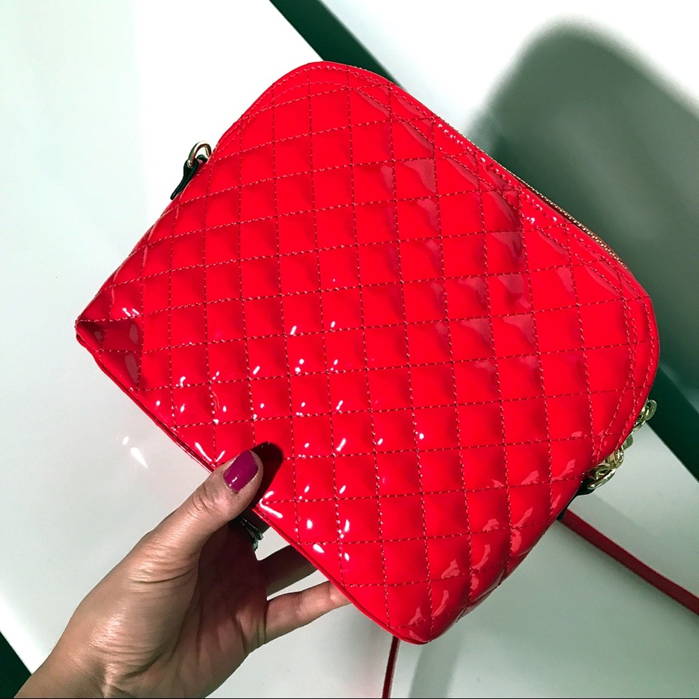 LAST ONE‼️STEVE MADDEN Red Quilt Crossbody Bag! ❤️ - Picture 2 of 8